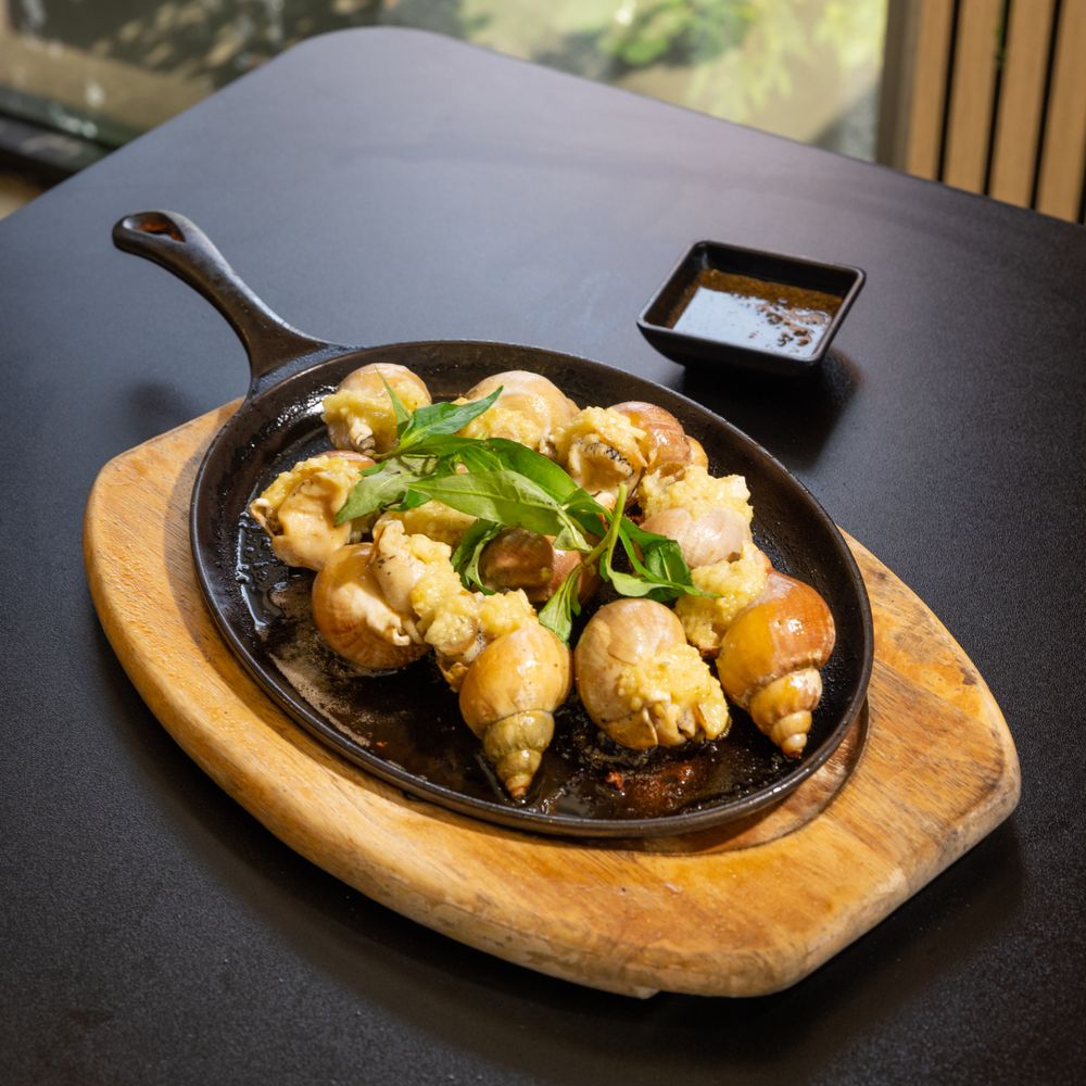 Ốc Hương Bơ Tỏi at Runam Garden